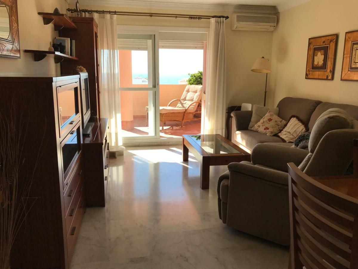 Sub-Atico Con Parking En El Centro De Estepona Exterior foto